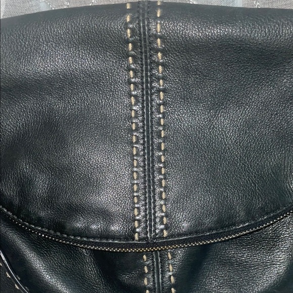 b. makowsky Elegant Black Crossbody Bag - Picture 2 of 9